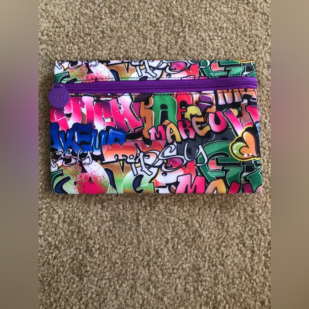 Ipsy Bag Grafitti
